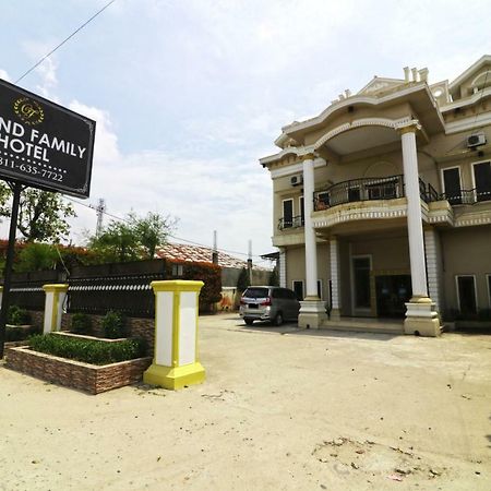 Hotel Grand Family Sungairampah Esterno foto
