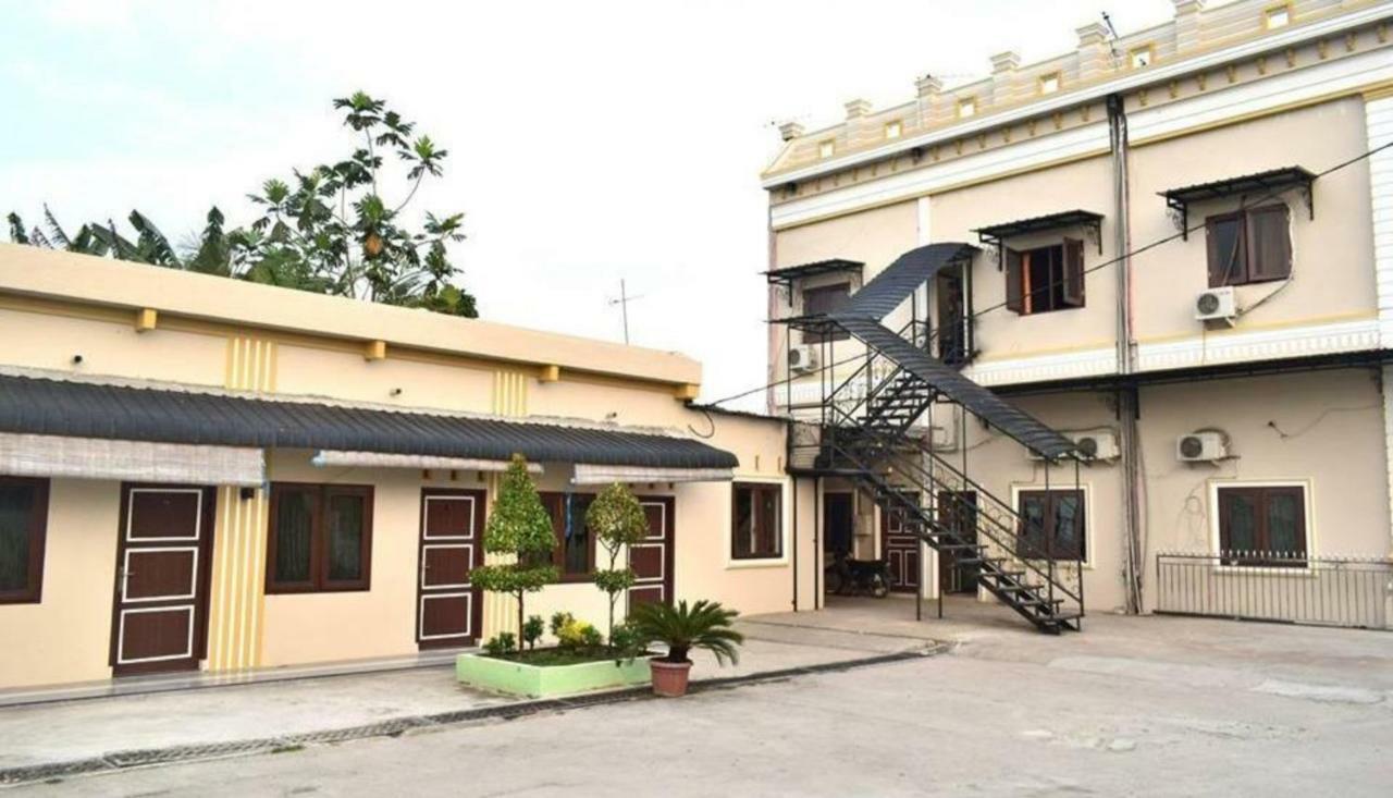 Hotel Grand Family Sungairampah Esterno foto